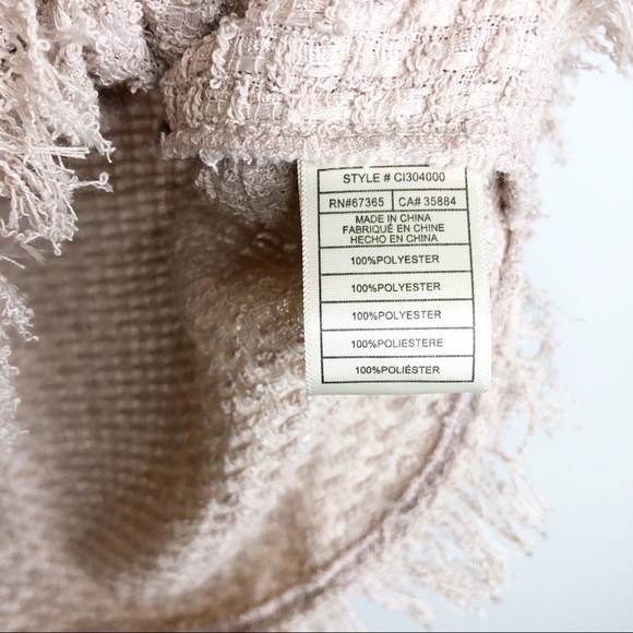 Cupcakes & Cashmere- Justeen Tweed Rose Blouse - Picture 4 of 7